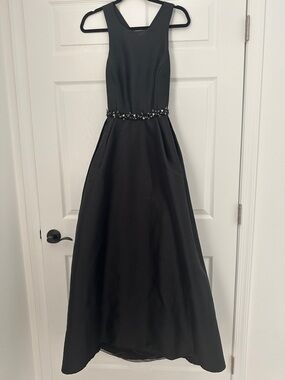 Classic Black Embellished Waist Maxi Dress with Pockets